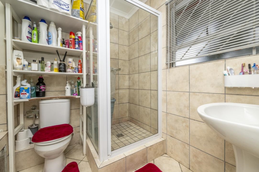 2 Bedroom Property for Sale in Buh Rein Estate Western Cape
